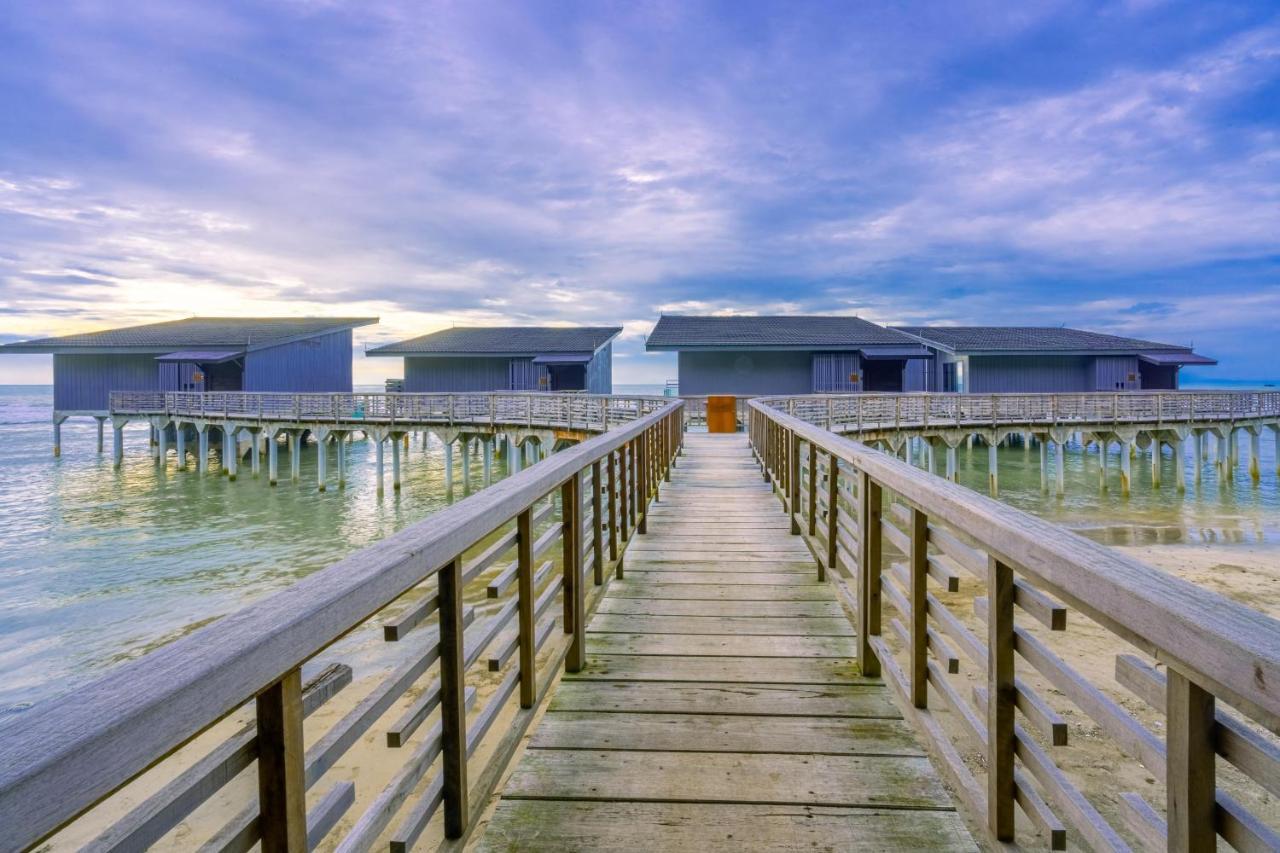 Aston Anyer Beach Hotel Exterior photo