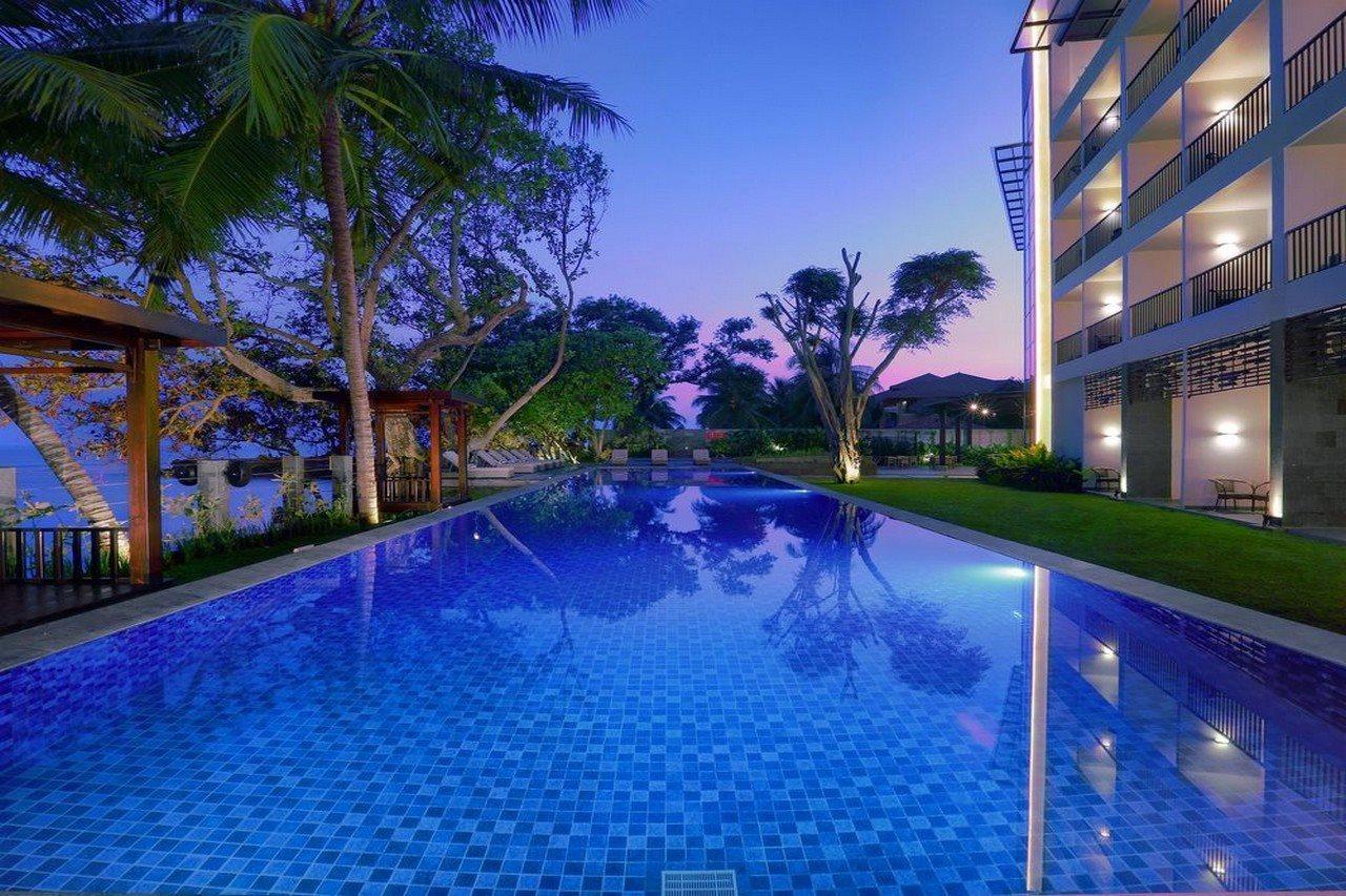 Aston Anyer Beach Hotel Exterior photo